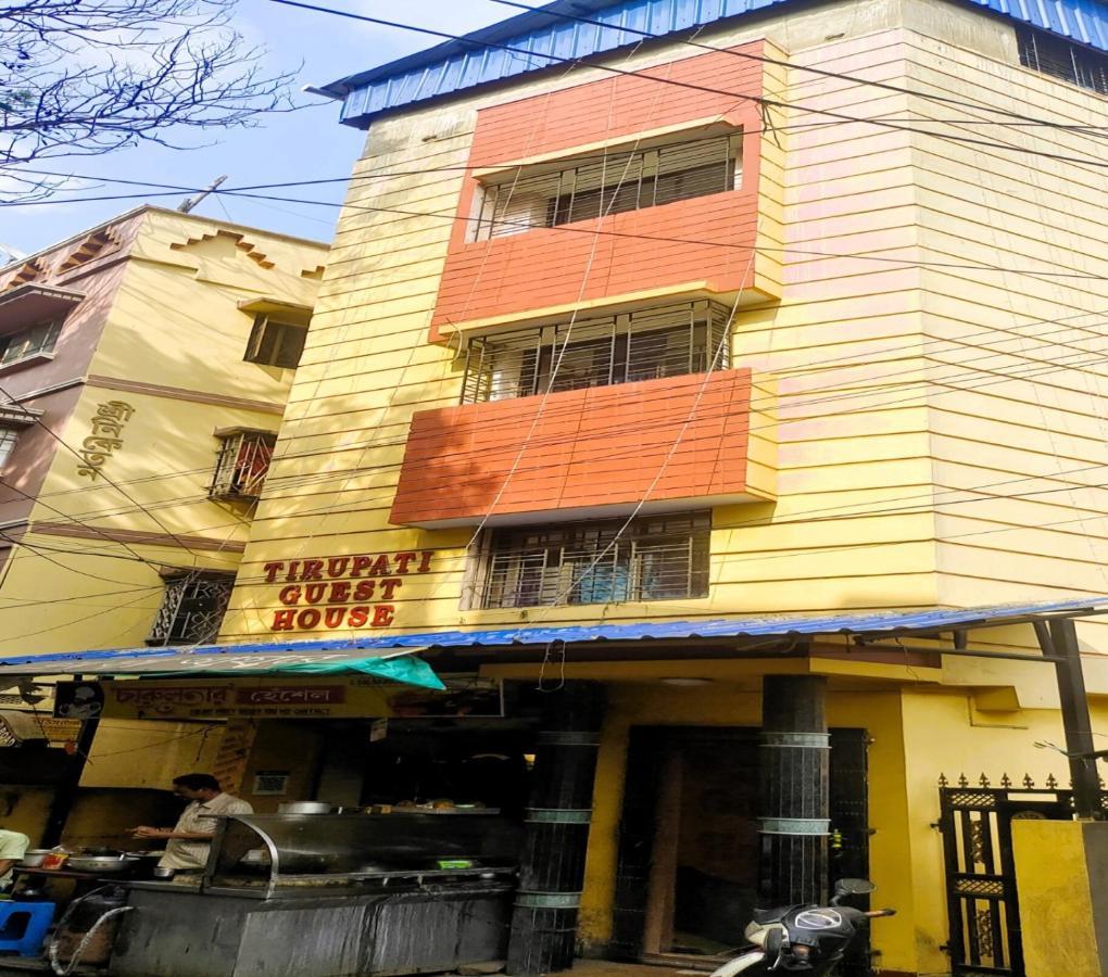 כלכותה Staymaker Tirupati Guest House מראה חיצוני תמונה